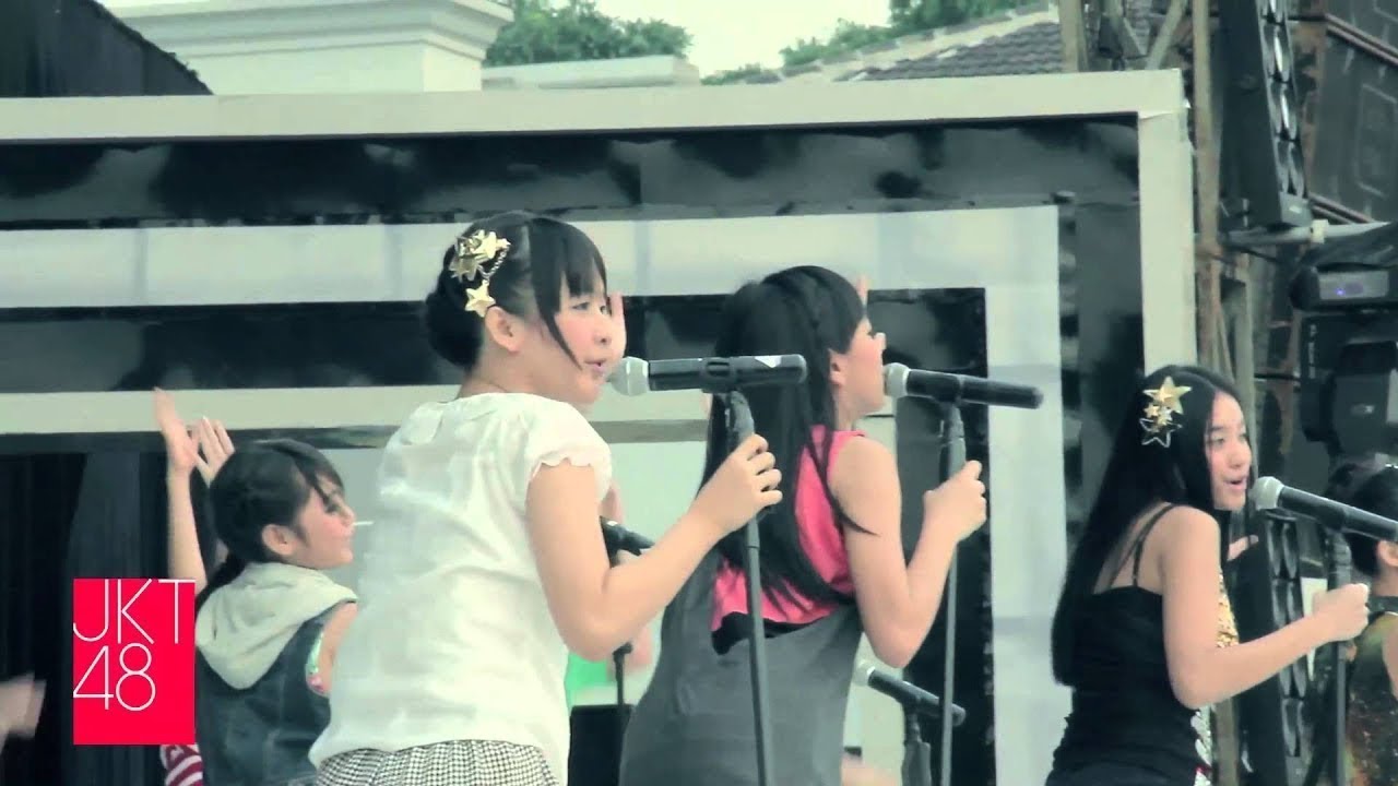 JKT48 LIVE performance: Opening and Closing RCTI EURO 2012