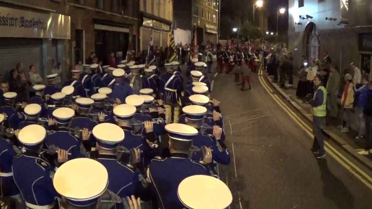 East Belfast PB Passing SOU Shankill Rd @ Lambeg O&B Parade 22/08/15