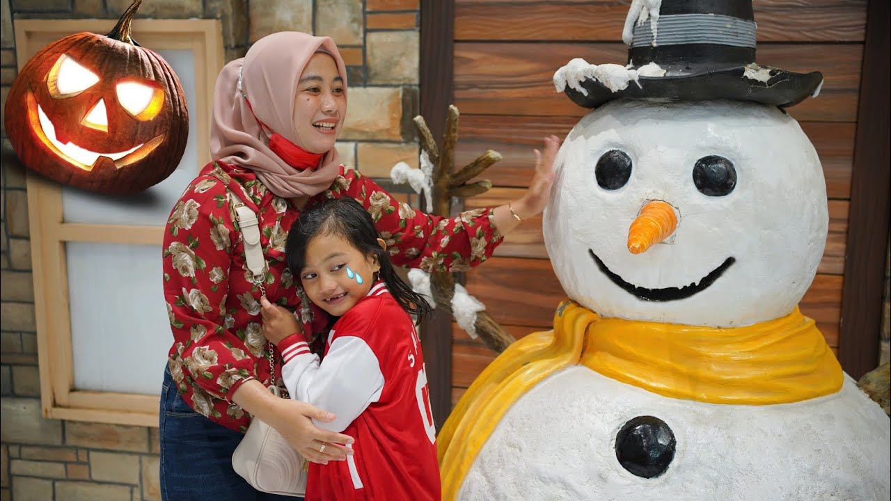 LIBURAN DITEMPAT BERMAIN BARENG TEMAN TEMAN SEKOLAH | Salsa and family