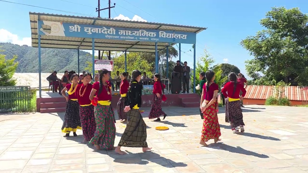 Ye hajur yespaaliko tiharai ramailo (ए हजुर यसपालिको तिहारै रमाइलो।।) #tiharsong #deuaibhailo