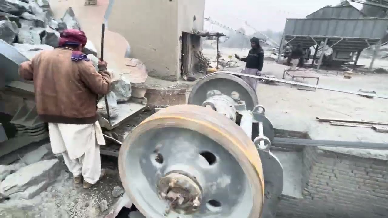 ☠️👹Top BiGRock Crusher Machine:A Giant in Action”BigRocks Crushing:A Powerful Process#asmrsound 