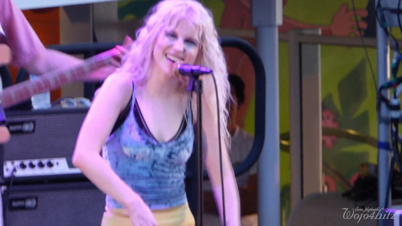 13/17 Paramore - Caught in the Middle @ Parahoy 3 (Show #2) 4/08/18 Deep Search