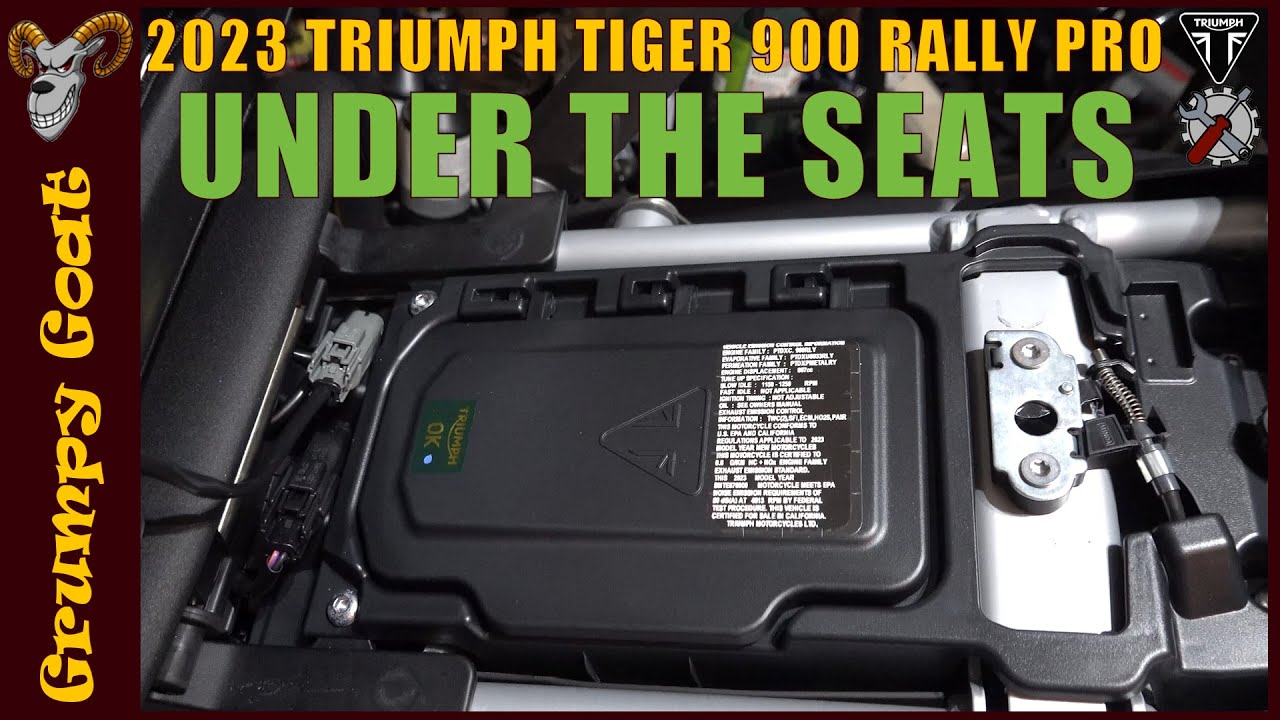 Давайте заглянем под сиденья... есть ли место для вещей? | Triumph Tiger 900 Rally Pro 2023 года