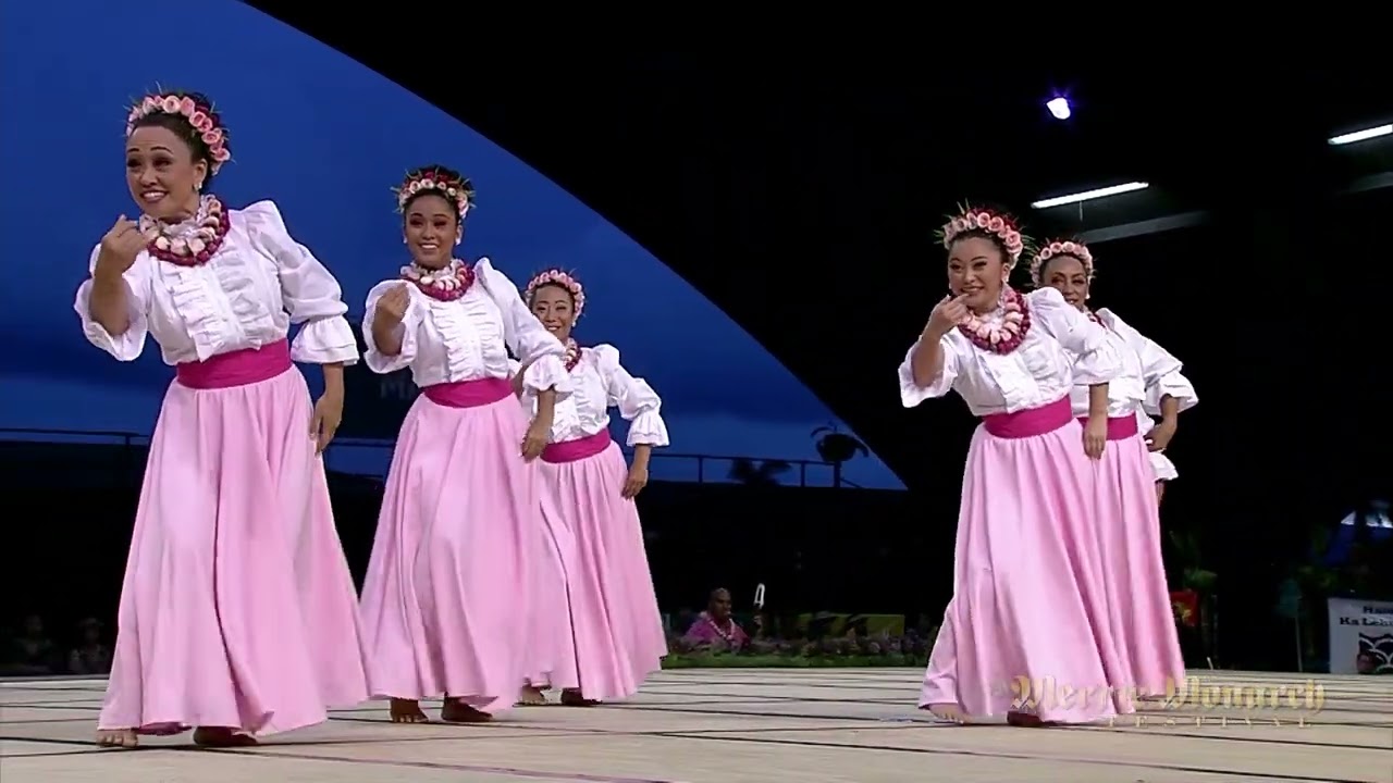 Hālau Hula Kauluokalā (WAHINE)