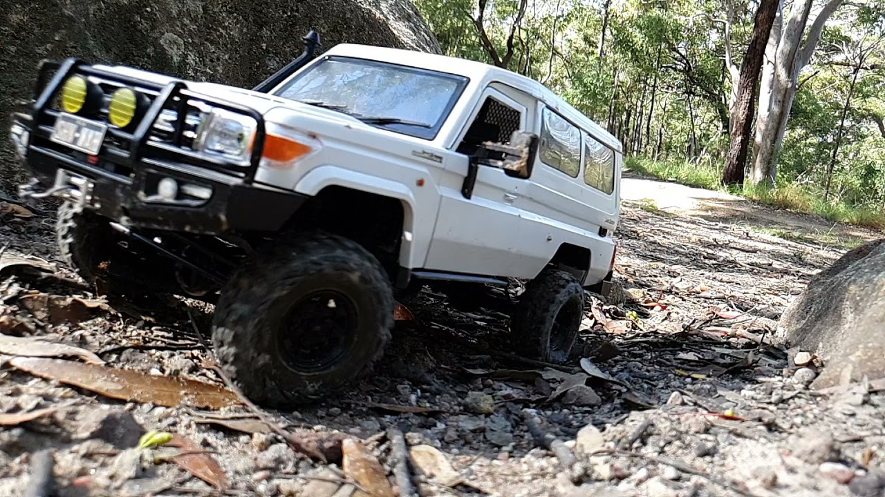 RC Toyota Landcruiser 70 Series Troop Carrier.