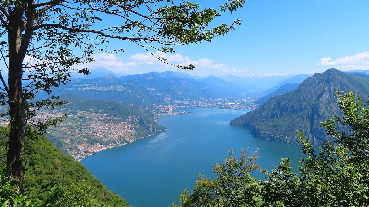 Il Lago d'Iseo dal Monte Creò