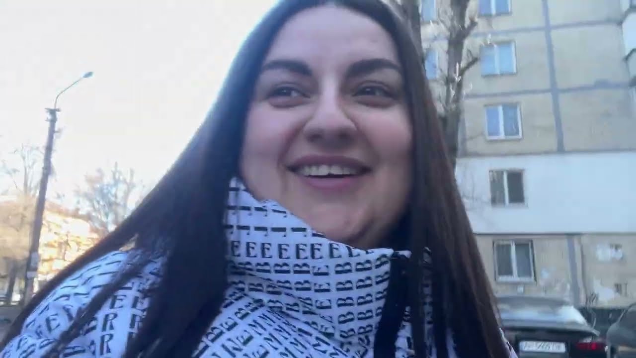 Пішла до мами, кава з Артемом | пошуки вази для квітів | Vlog