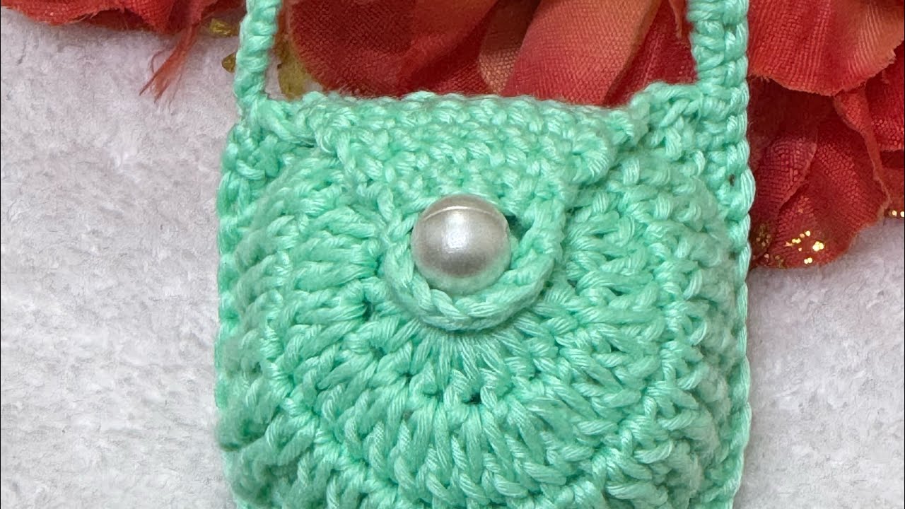 بالكروشيه أصغر بوك #فنون وكروشيه #crochet 