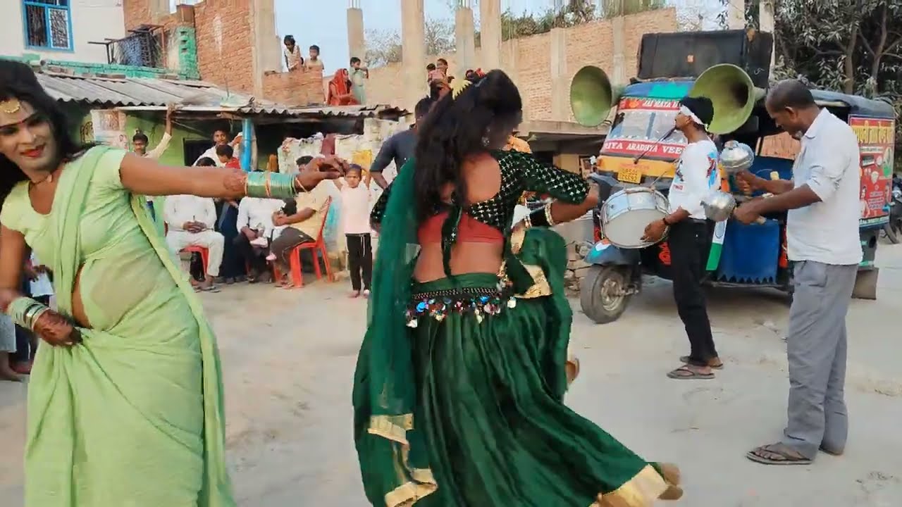 बैंड बाजा पर सभी ग्राम वासियों का धमाकेदार डांस विडियो यूट्यूब पर तेजी से वायरल हो रहा है 🙏 🙏