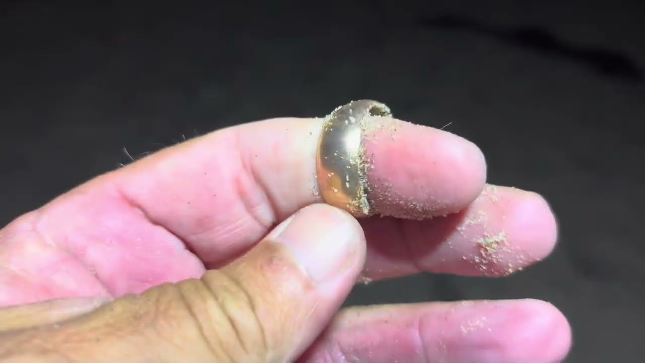 Beach Metal Detecting I found rings on the beach again ￼