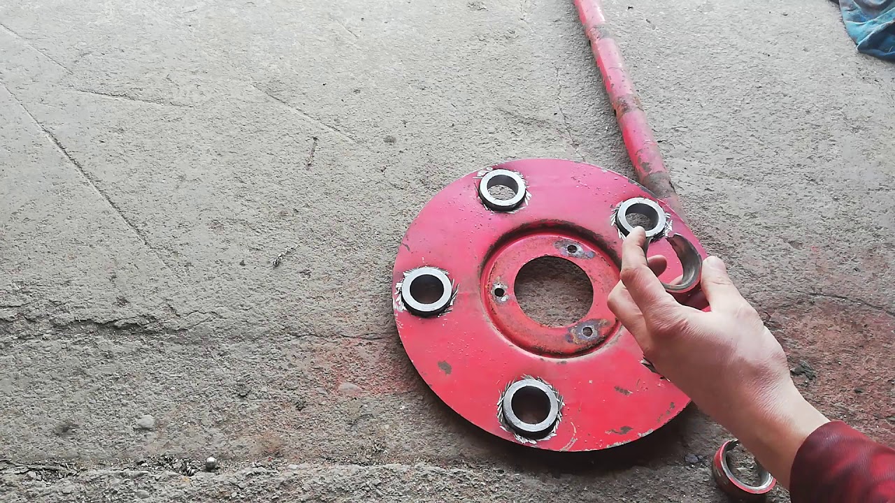 Wymiana tulejek podbieracza prasy Welger RP 15