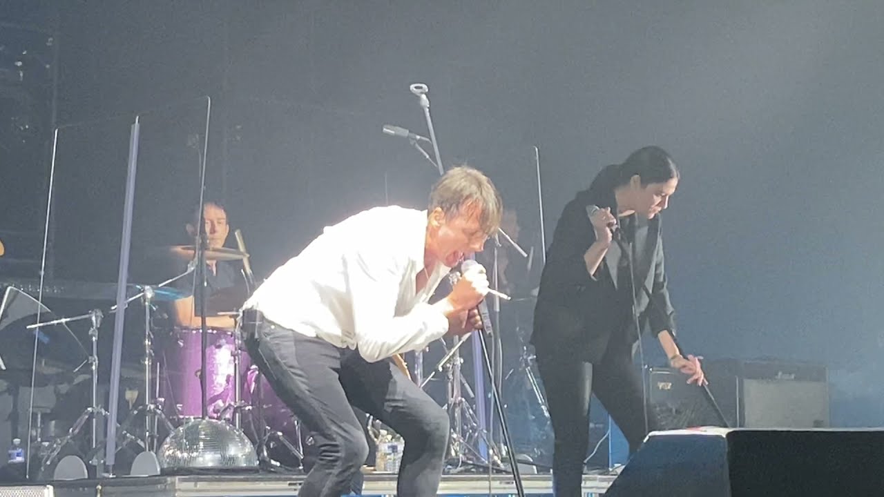 Suede and Nadine Shah - Fool (Live @ Manchester, Nov 2021)