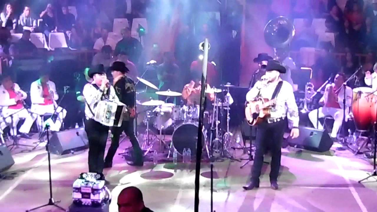 Cosas Del Amor - Hermanos Vega Jr "Palenque 2015"