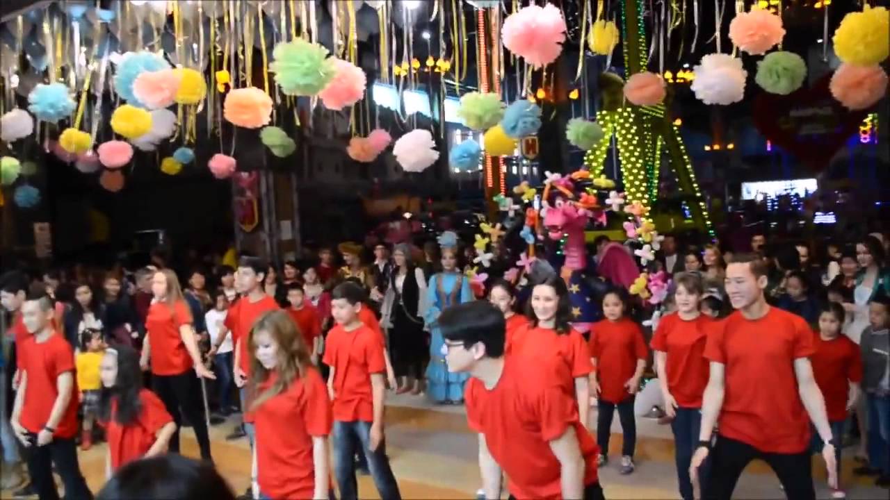 Флешмоб на Наурыз в парке Happylon г.Алматы 22.03.15