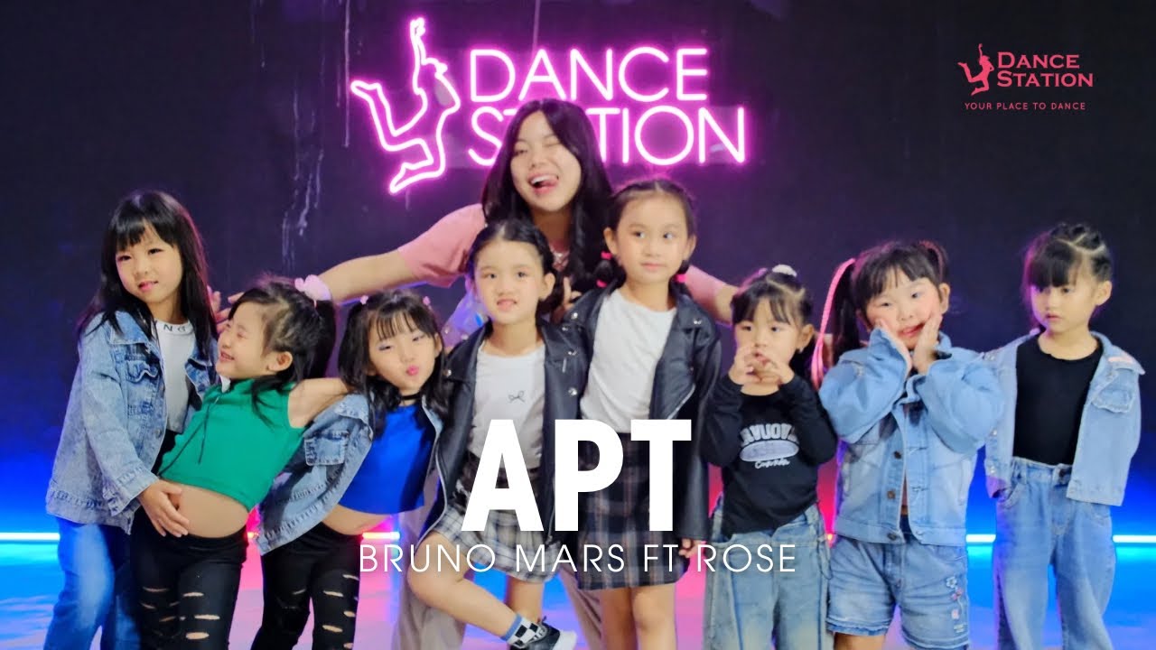 APT - Rosè ft Bruno Mars / Academic Kids Dance