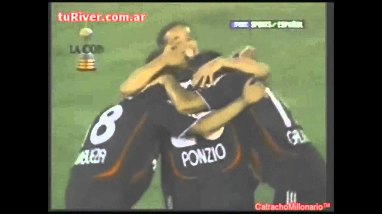 Colo Colo 1 - 2 River Plate  -  Copa Libertadores 2007
