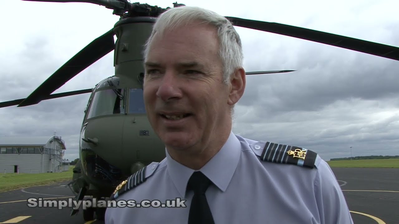 The Chinook HC6 arrives at RAF Odiham