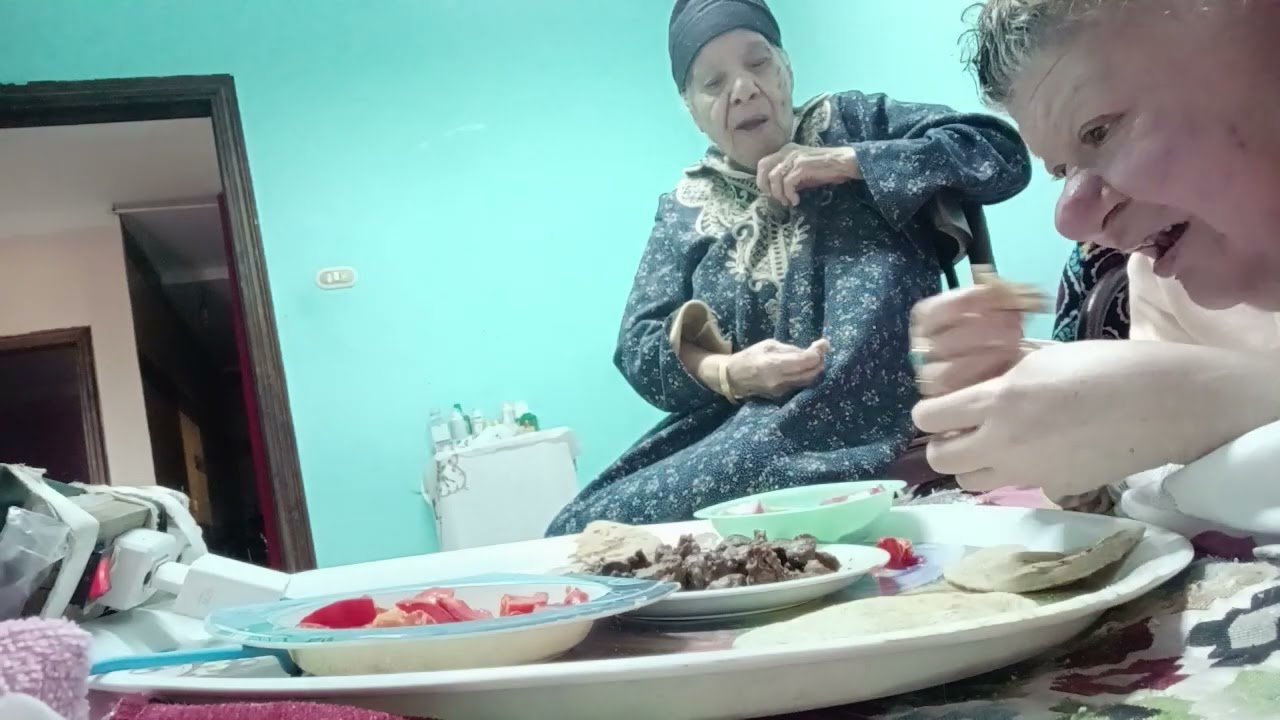 اكله كبده وسلطه 👍👍🌶️🌶️🌶️🫑🫑🫑🍓🍓