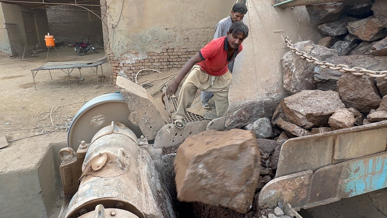 &ldquo;Big Rock Crusher Machine: Crushing Giants with Extreme Power #stonecrusher