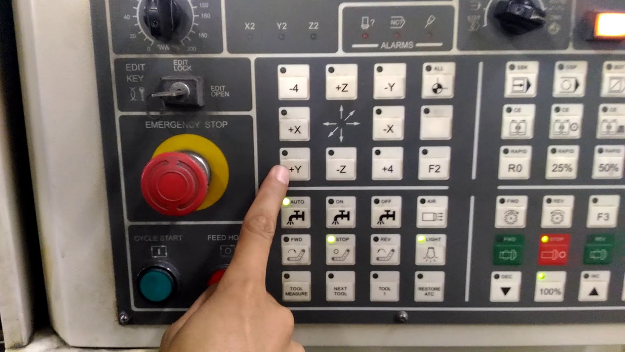 000 การตั้งมีดเครื่อง VMC AKIRA SEIKI M70