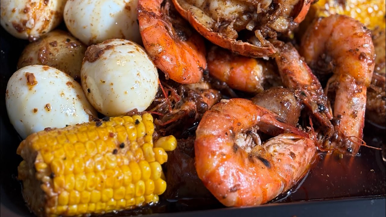 FIRST TIME MAKING A SEAFOOD BOIL FOR OUR VALENTINE’S DINNER ❤️🦞 | ROMANTIC  #roadto1k #subscribe 
