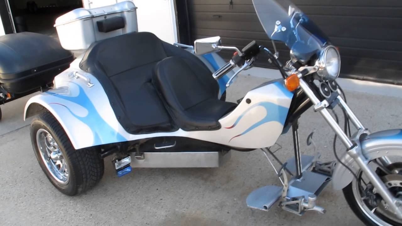 Full Body VW Trike, Dual front disc brakes, clam shell trailer, located in Texas