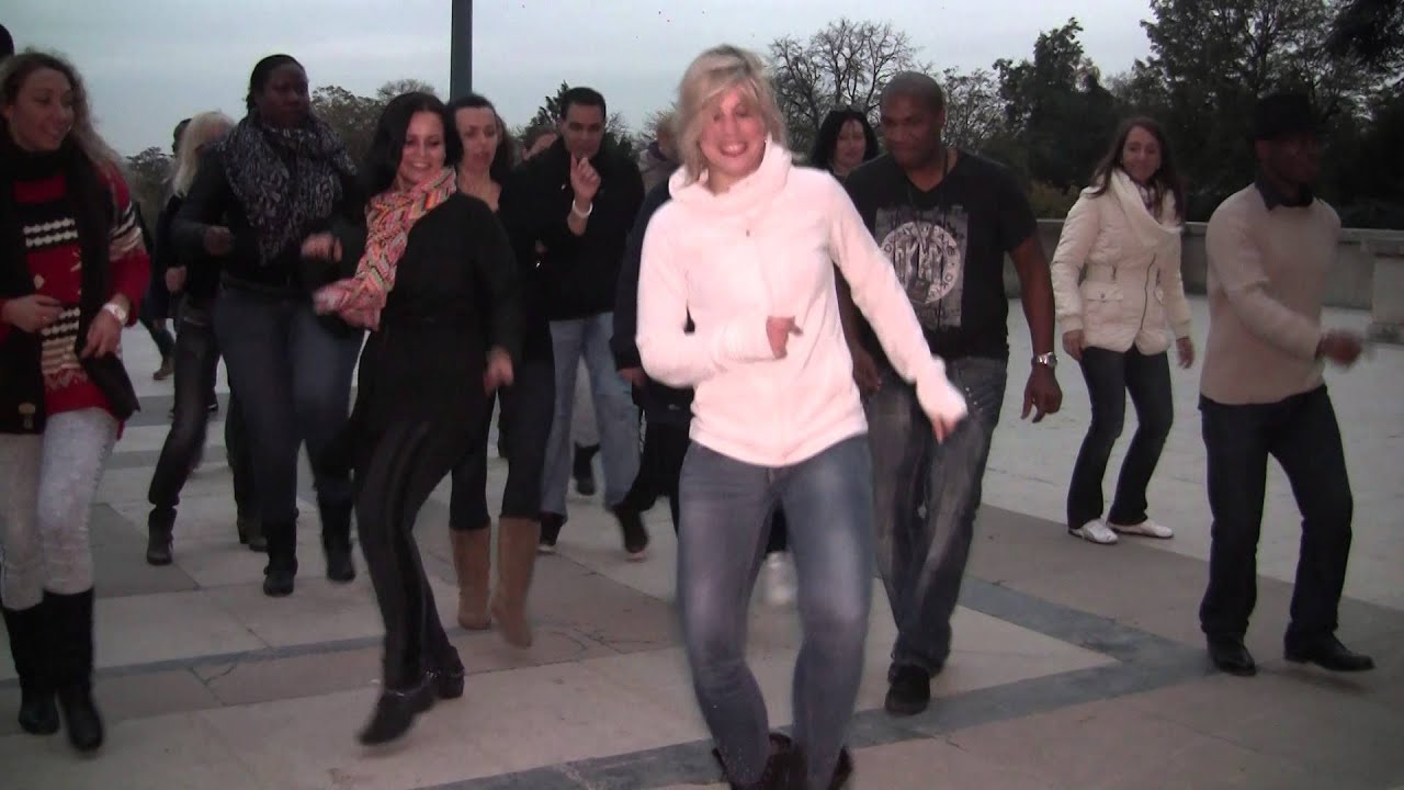 Sara López dance in front of the Eiffel Tower ★ PARIS KIZOMBA CONGRESS ☆