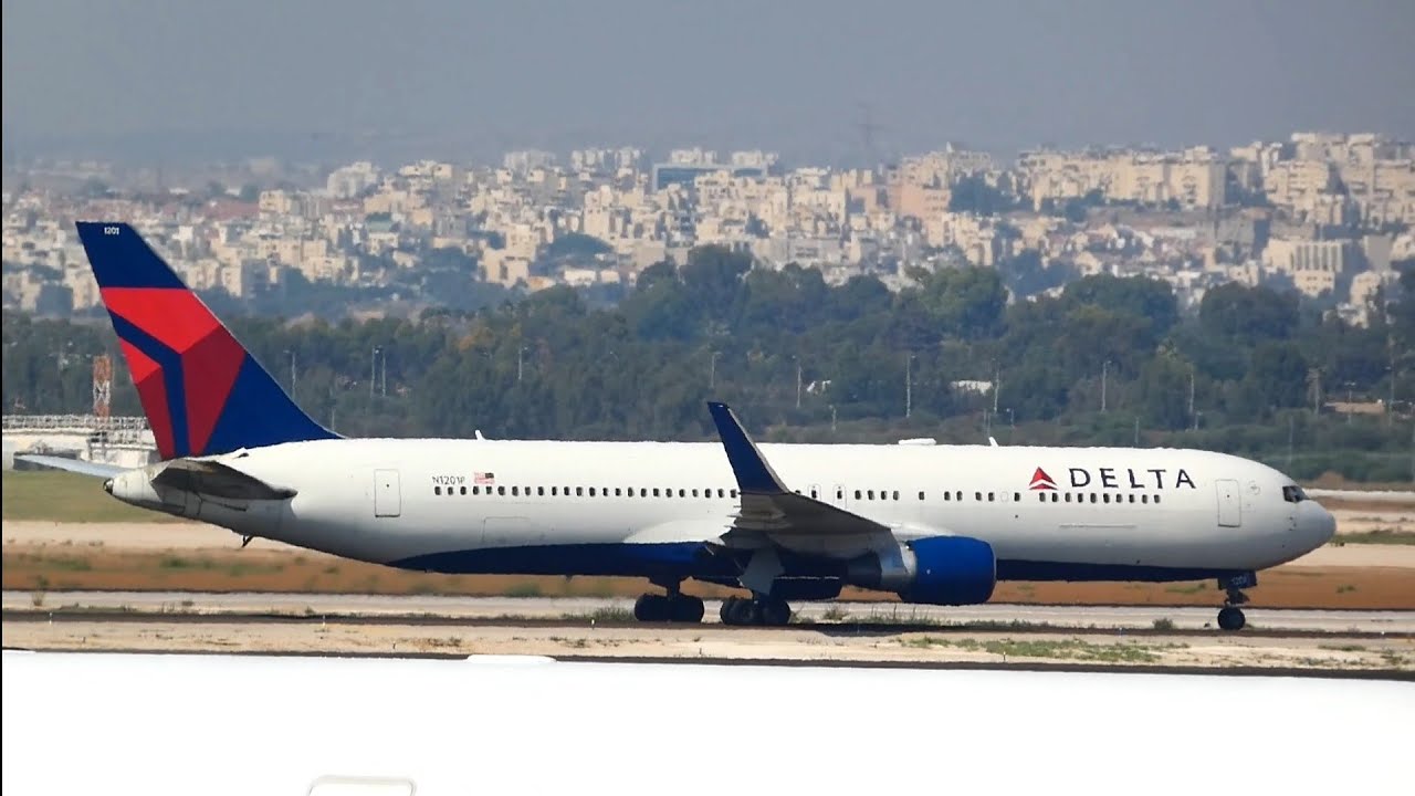 Plane spotting at Ben Gurion airport July 2022