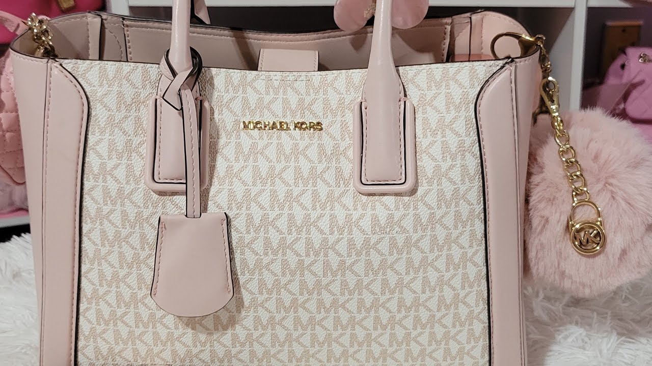 What's In My Michael Kors Bag🩷