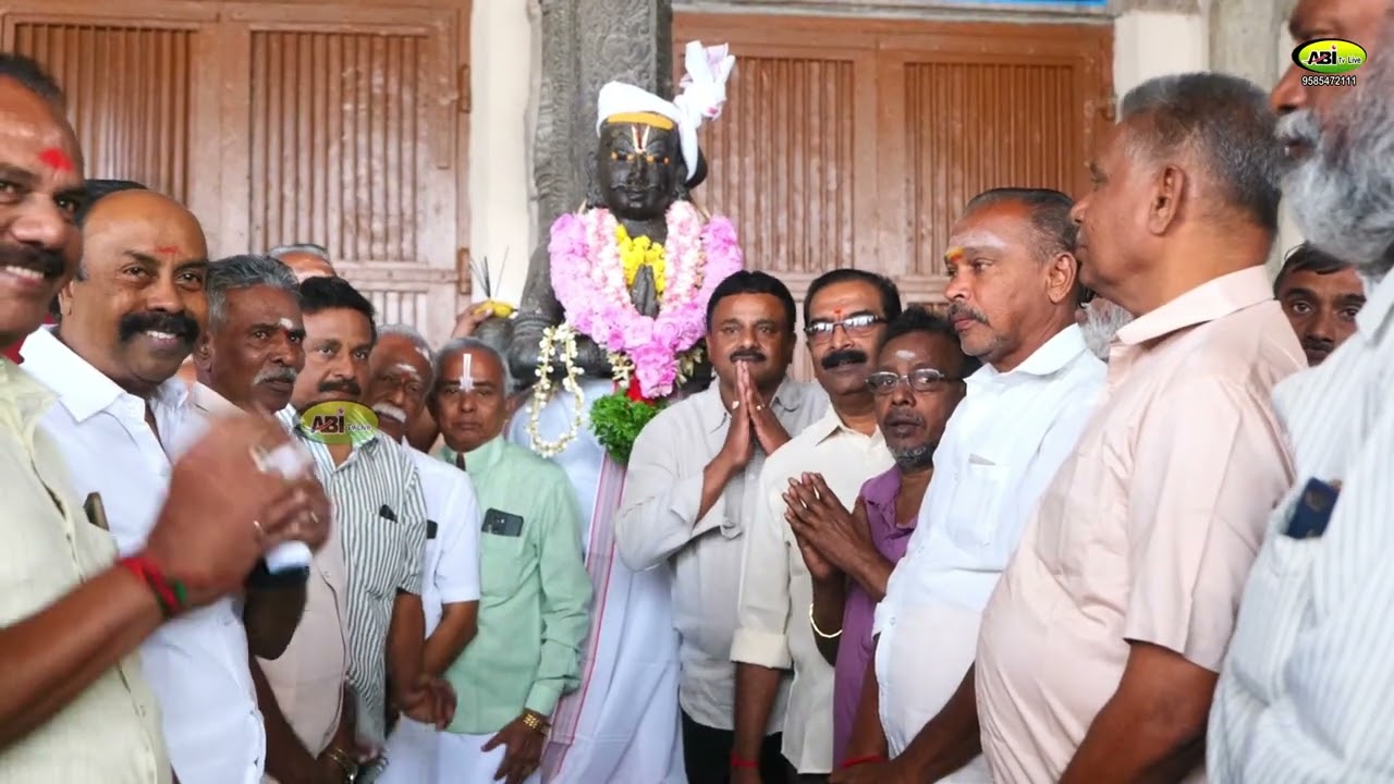 நெல்லையில் திருமலை நாயக்கரின் 443 வது பிறந்தநாள் நாயுடு சமுதாயம் சார்பில்சிறப்பு பூஜை செய்து வழிபாடு