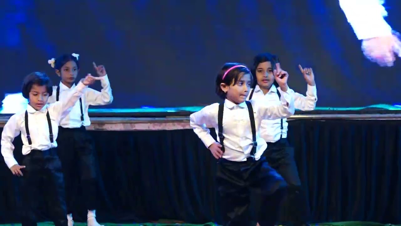 Smt holnanthe UKG class (tamil song )