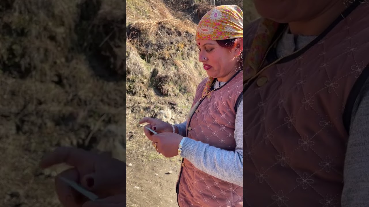 बर्फ चाट और हमारी गपशप || #vlog #villagelife #mountainview #minivlog @anjanachauhanvlog 