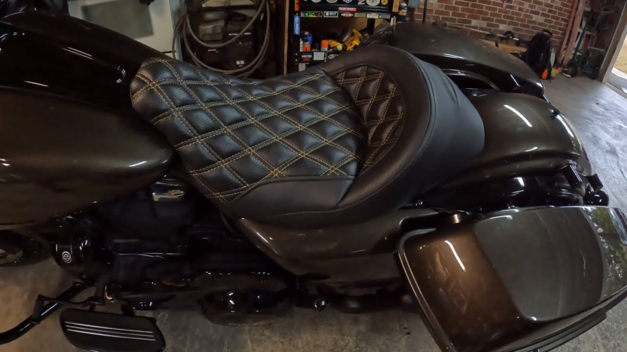 My thoughts on the Bad Boyz Cyclez Freedom Series seat for my Harley Road Glide
