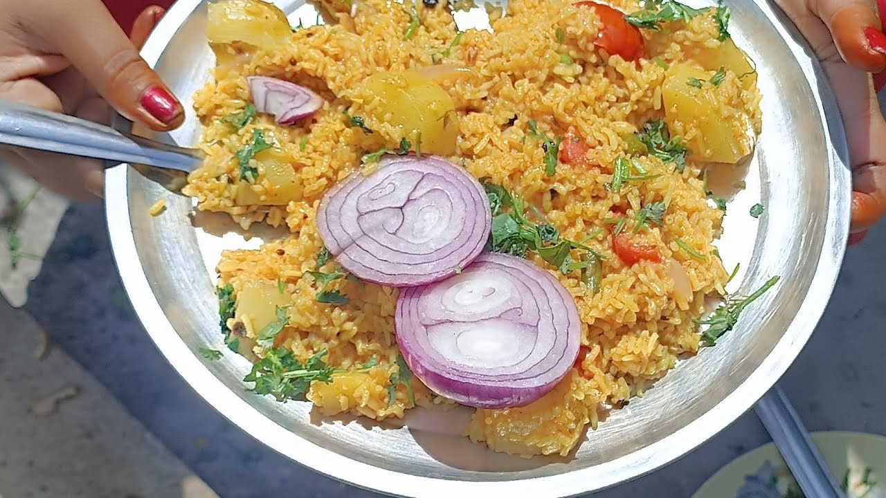 आज मम्मी ने चूल्हे पर बनाया हांडी मैं पुलाव🤤