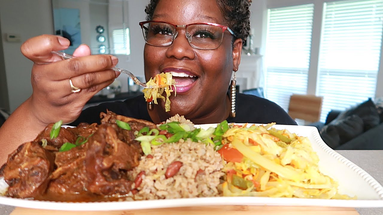HIGHLY REQUESTED JAMAICAN OXTAILS STEAMED CABBAGE RECIPE + MUKBANG | Asmr 실제 요리 소리