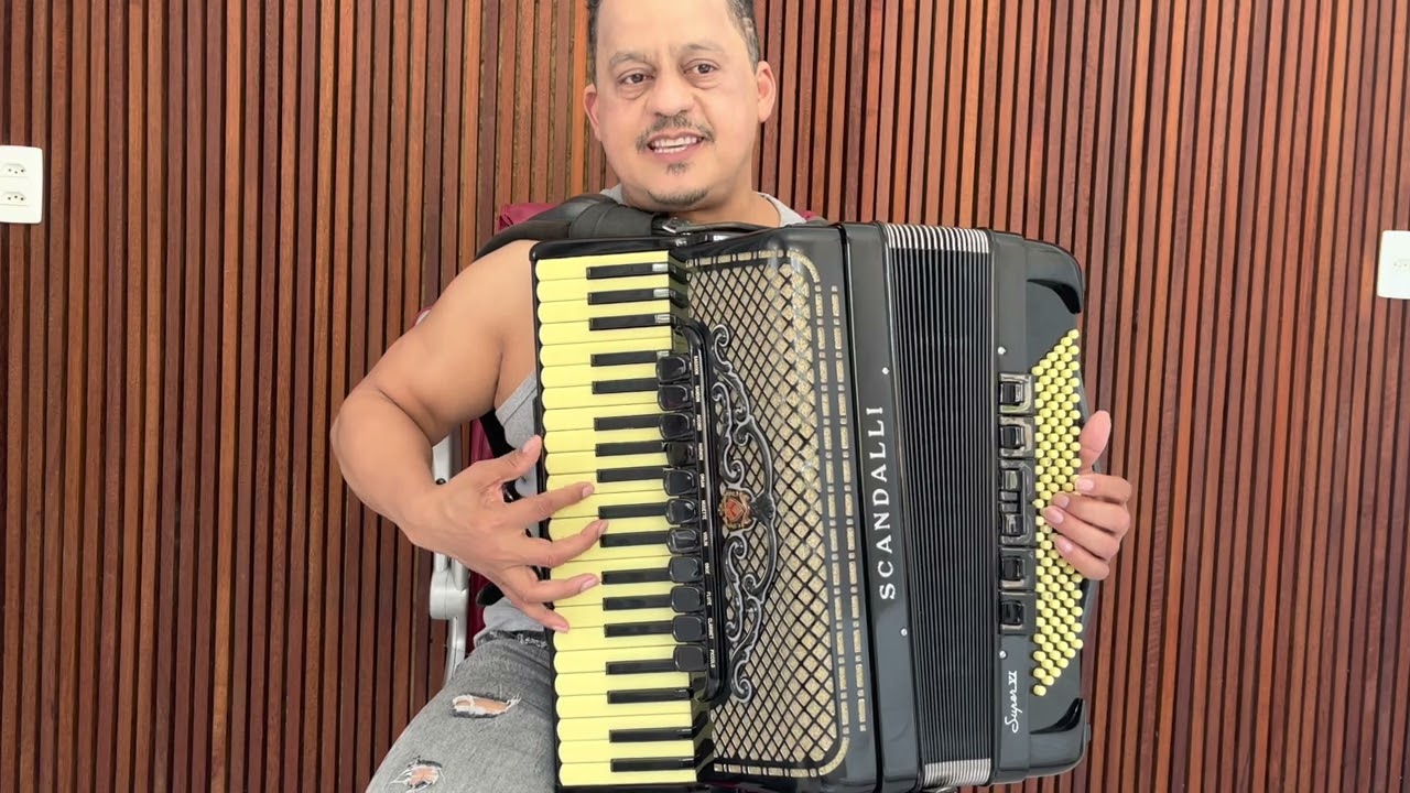 Mestre Jovenil Santos dicas de como acompanhar o canto da música castelhana