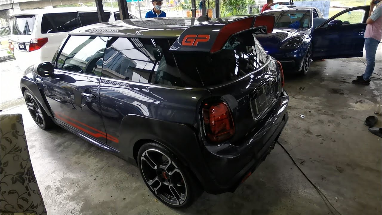 Hanya 10unit di Malaysia sahaja. Kereta MINI yg paling RARE & TerMahal di Malaysia.