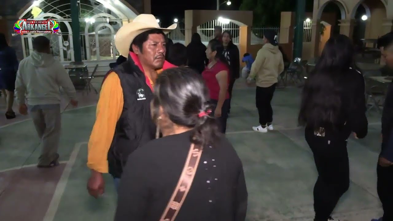 SANTA CRUZ VOL. 2 BAILE FESTEJANDO ALA VIGEN DE GUADALUPE