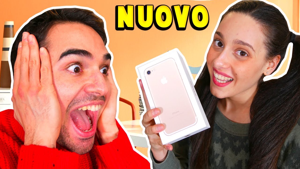 REGALO UN NUOVO TELEFONO A MOLLY