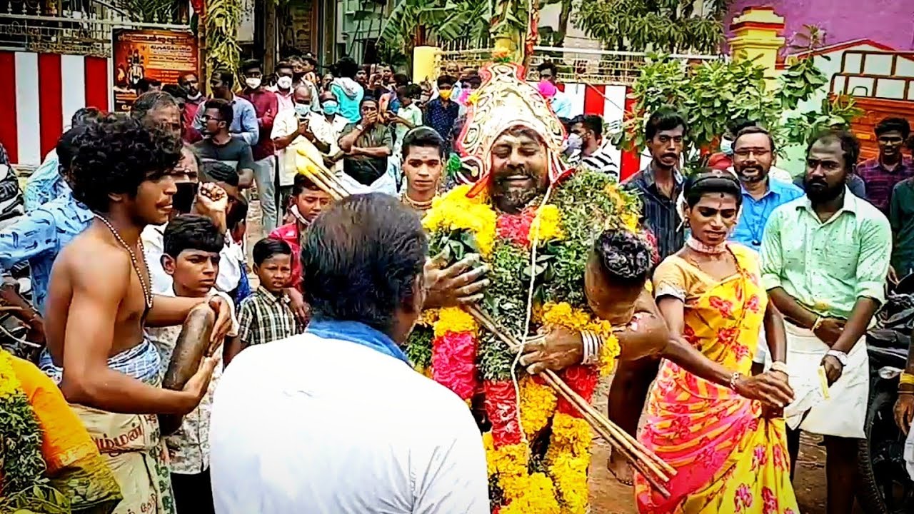 மகுடம் கேட்கும் கருப்பசுவாமி Karuppasamy magudam Kovil kodai