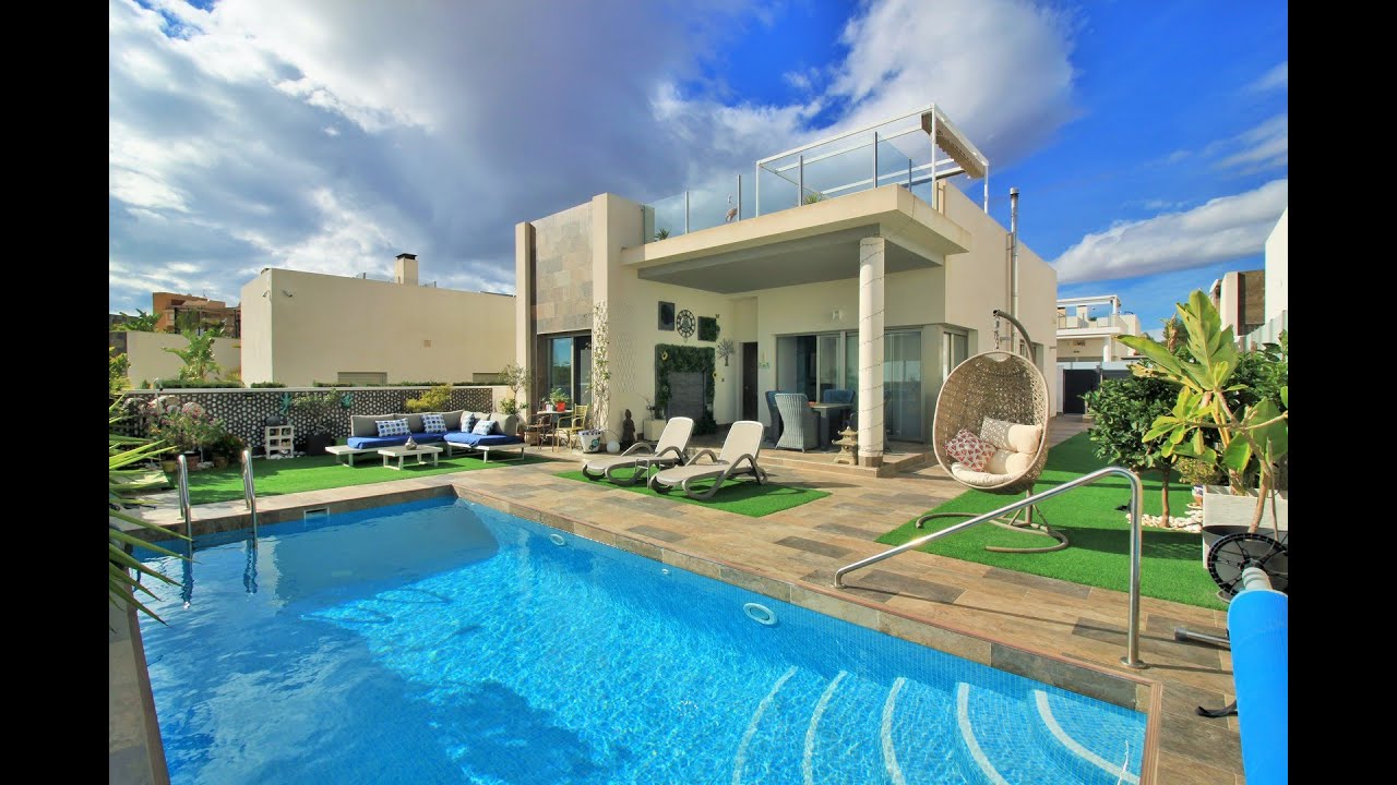 394,900€ REF: VC3477 3 BEDROOM DETACHED VILLA WITH PRIVATE POOL IN PAU 26, VILLAMARTIN