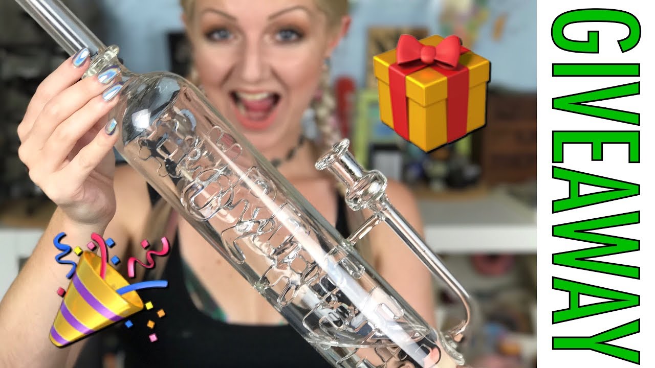 FREE BONG GIVEAWAY! | CoralReefer & SchoolNight_