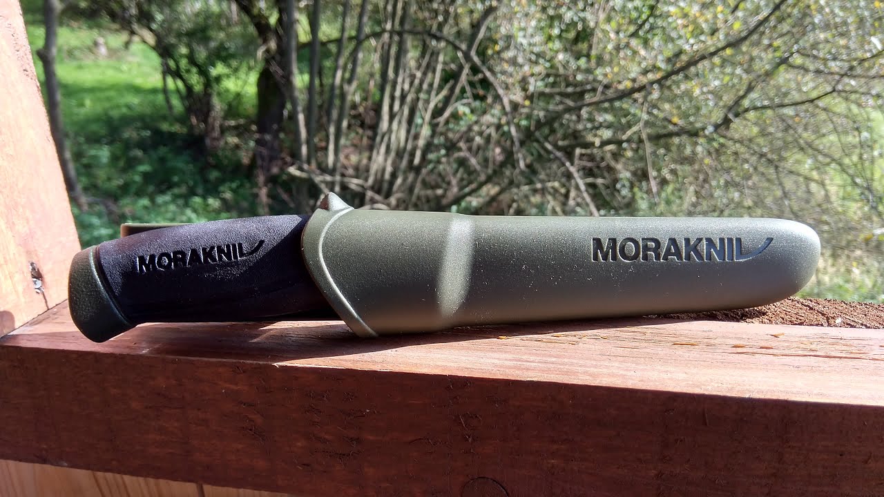 Mora Companion MG (S) + chutný lesný čaj a praženica.