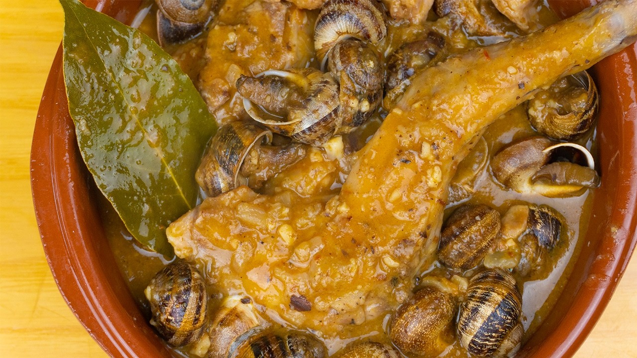 ✅ Receta CONEJO GUISADO en SALSA con CARACOLES 🐰🐌