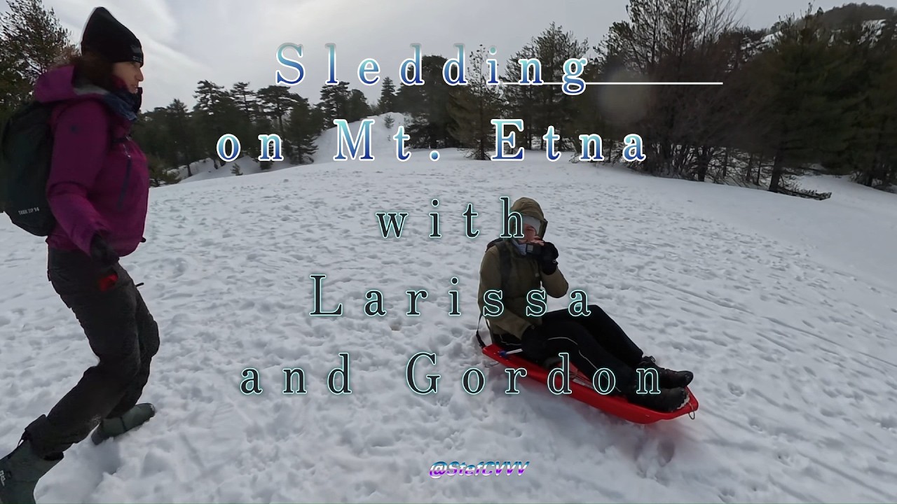 Катание на санях на горе Этна с Ларисой и Горди #insta360 #сицилия #радуга #снежнаясобака