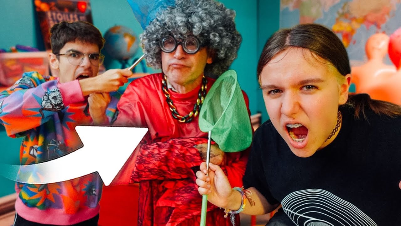 LE NOUVEAU PROF ME DÉTESTE ! - (1H DE PINK LILY)