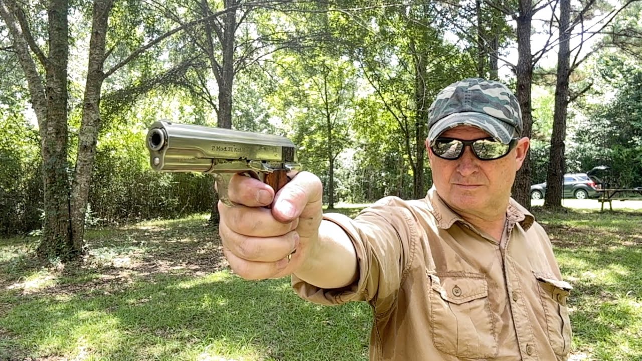 Shooting an F&Eacute;G 37M pistol in .32 ACP 🇭🇺