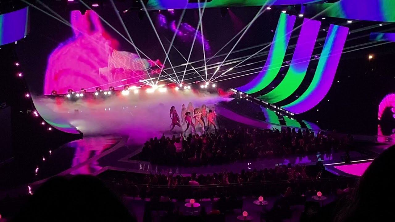 Chloe Bailey ‘Have Mercy’ American Music Awards 2021