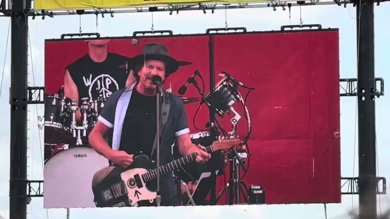 Pearl Jam - Corduroy - Live at New Orleans Jazz Fest 5/3/2025