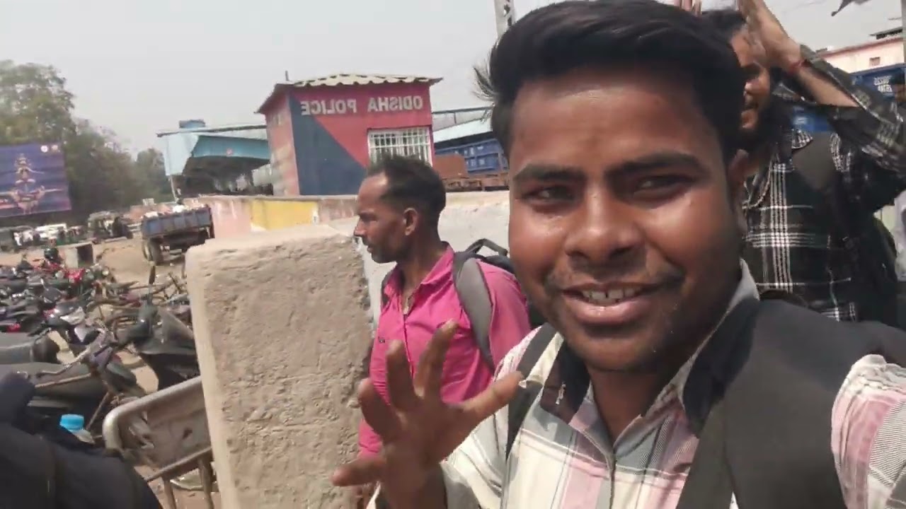 हम बस स्टैंड जा रहे हैं#viralvideo #dj #djindia #bassboosted #reelsindia#explorepage#djsong #djsetup